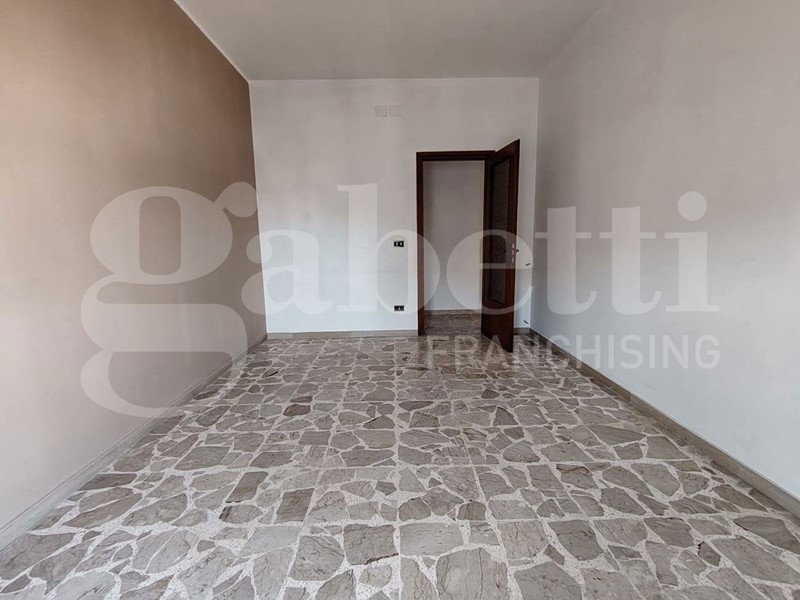 Quadrilocale in Affitto a Siracusa, 650&euro;, 145 m²