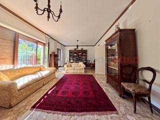Appartamento in Vendita a Roma, 559'000&euro;, 157 m²