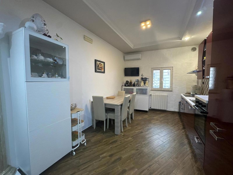 Trilocale in Vendita a Bari, 155'000&euro;, 81 m²