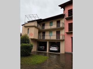 Trilocale in Vendita a Nebbiuno, 229'000&euro;, 100 m², con Box