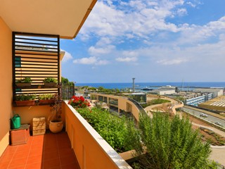 Appartamento in Vendita a Genova, zona Carignano, 435'000&euro;, 107 m²