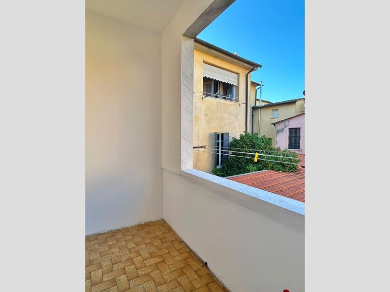 Quadrilocale in Vendita a Sarzana, 180'000&euro;, 80 m²
