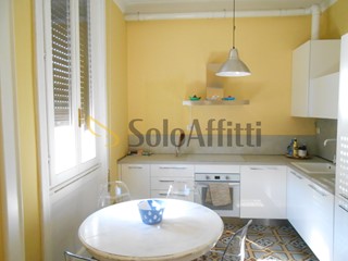 Bilocale in Affitto a Pavia, zona Centro, 900&euro;, 60 m², arredato