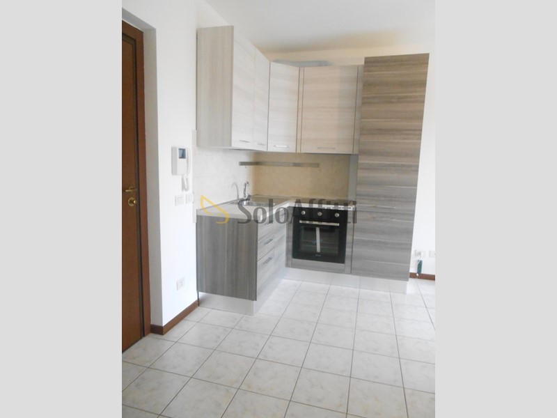 Bilocale in Affitto a Pavia, zona Ospedale, 700&euro;, 45 m², arredato, con Box