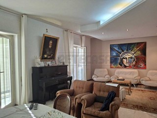 Appartamento in Vendita a Siracusa, 330'000&euro;, 260 m²