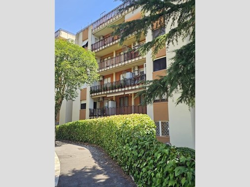 Trilocale in Vendita a Roma, 249'000&euro;, 110 m²