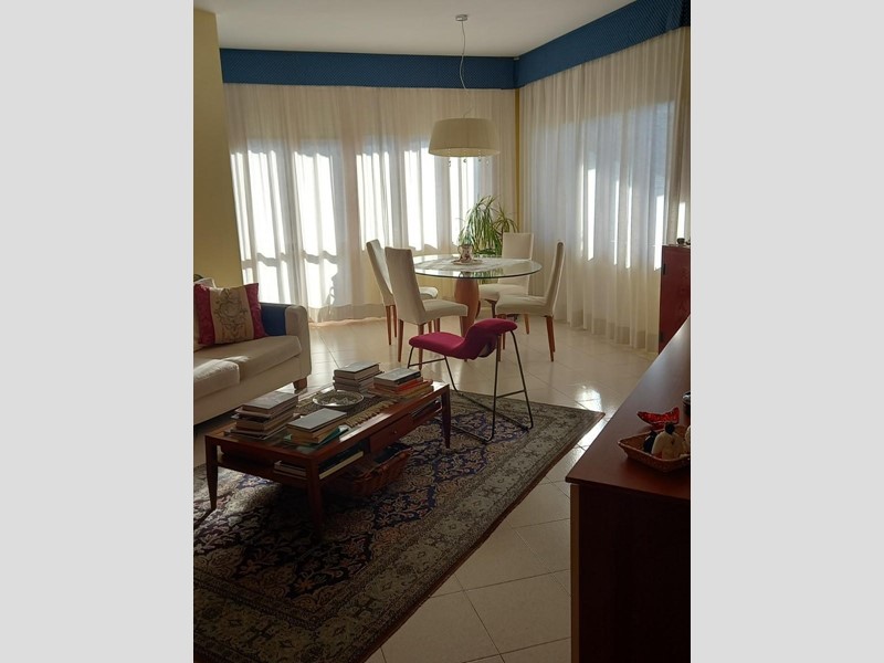 Appartamento in Vendita a Empoli, 310'000&euro;, 100 m², con Box