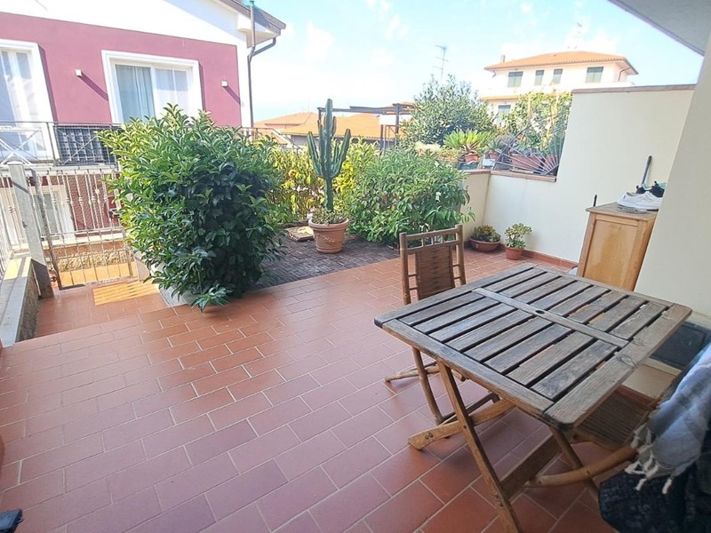 Trilocale in Vendita a Rosignano Marittimo, zona Rosignano Solvay, 198'000&euro;, 75 m², con Box