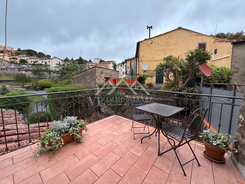 Quadrilocale in Vendita a Pomarance, zona Montecerboli, 43'000&euro;, 82 m², arredato