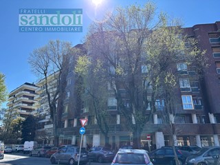 Appartamento in Vendita a Vercelli, 160'000&euro;, 190 m²
