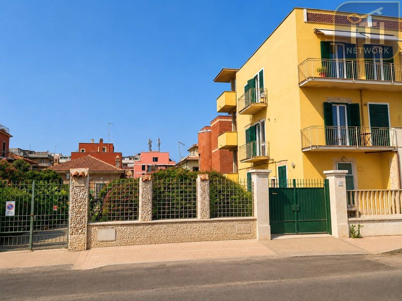 Bilocale in Vendita a Roma, 199'000&euro;, 73 m²