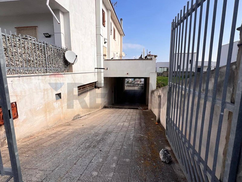Bilocale in Vendita a Peschici, 265'000&euro;, 300 m²