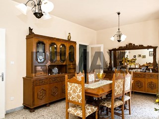 Appartamento in Vendita a Acireale, 78'000&euro;, 125 m²