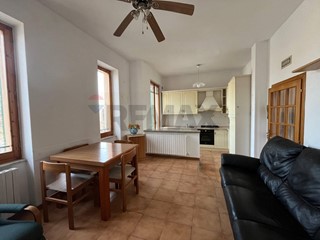 Trilocale in Vendita a Cannara, 70'000&euro;, 89 m²