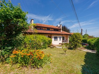 Appartamento in Vendita a Castagneto Po, 380'000&euro;, 305 m²