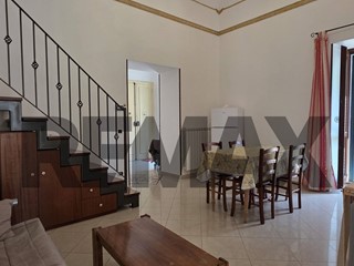 Appartamento in Vendita a Rosolini, 120'000&euro;, 127 m²