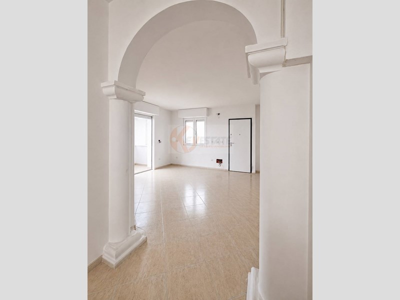 Trilocale in Vendita a Sassari, 250'000&euro;, 162 m²