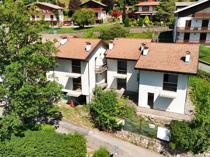 Trilocale in Vendita a Castione della Presolana, 220'000&euro;, 70 m²