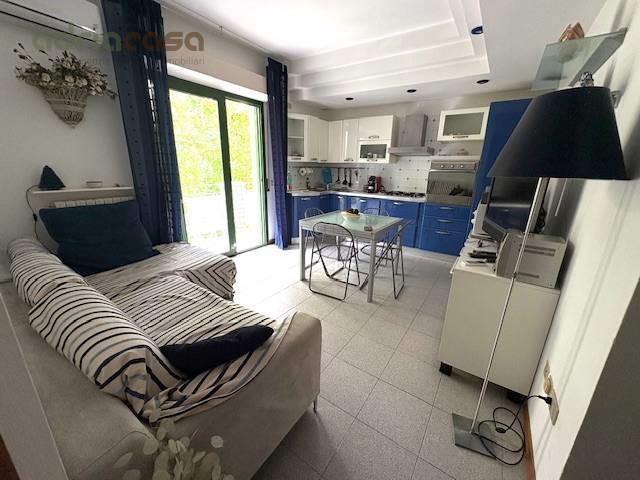 Trilocale in Affitto a Riccione, 680&euro;, 70 m²