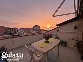 Appartamento in Affitto a Sant'Agata di Militello, 700&euro;, 155 m²
