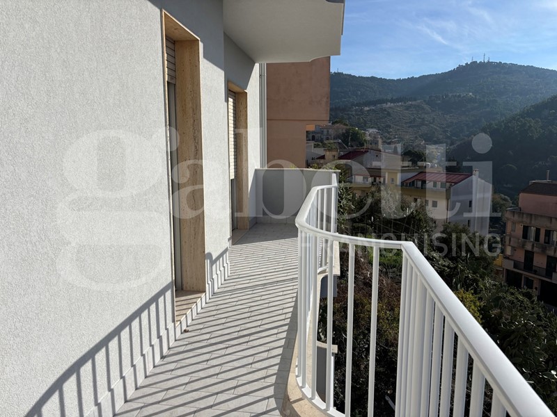 Appartamento in Vendita a Chiaramonte Gulfi, 59'000&euro;, 123 m²