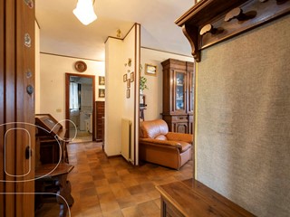 Trilocale in Vendita a Todi, 58'000&euro;, 94 m², con Box