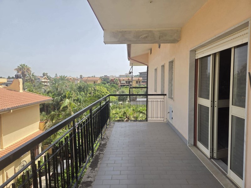 Quadrilocale in Vendita a Barcellona Pozzo di Gotto, 50'000&euro;, 130 m², con Box