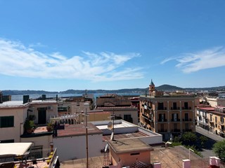 Quadrilocale in Affitto a Pozzuoli, 3'800&euro;, 130 m², arredato