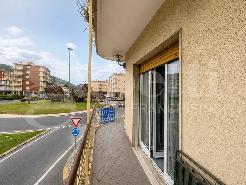 Quadrilocale in Vendita a Taggia, 225'000&euro;, 95 m²