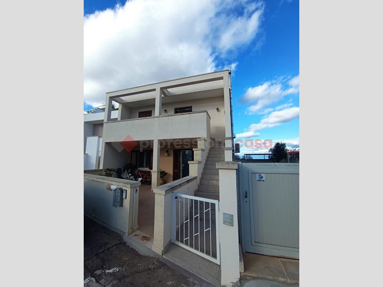 Trilocale in Vendita a Giurdignano, 135'000&euro;, 88 m², arredato, con Box