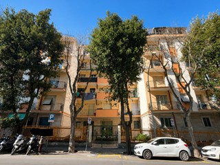 Appartamento in Vendita a Genova, 50'768&euro;, 104 m²