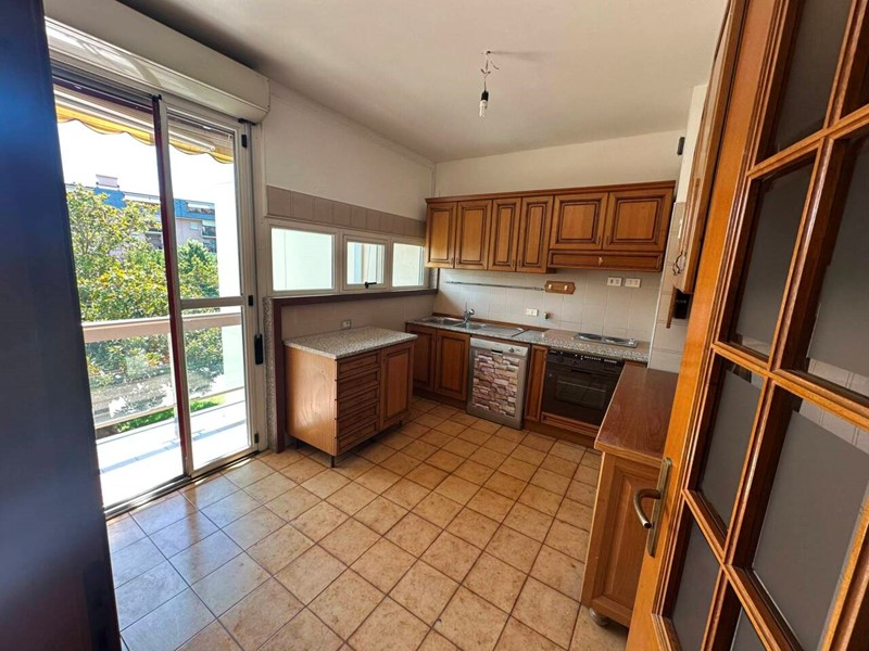 Appartamento in Vendita a Sestri Levante, 239'000&euro;, 110 m²