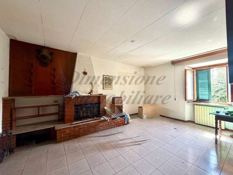 Quadrilocale in Vendita a Rosignano Marittimo, 99'000&euro;, 90 m²