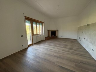 Quadrilocale in Affitto a Guidonia Montecelio, zona Guidonia, 750&euro;, 115 m²