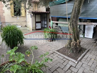 Bilocale in Vendita a Massa, zona Quercioli, 115'000&euro;, 50 m²