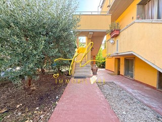 Appartamento in Vendita a Cecina, zona San Pietro In Palazzi, 268'000&euro;, 124 m², con Box