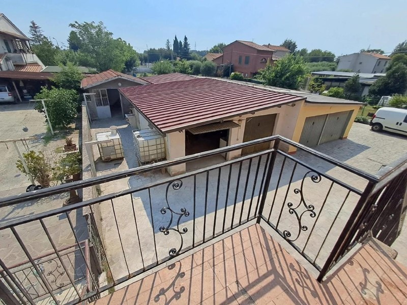 Quadrilocale in Vendita a Cascina, zona Ripoli, 230'000&euro;, 80 m², con Box