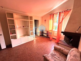 Attico in Vendita a Ameglia, 185'000&euro;, 102 m²