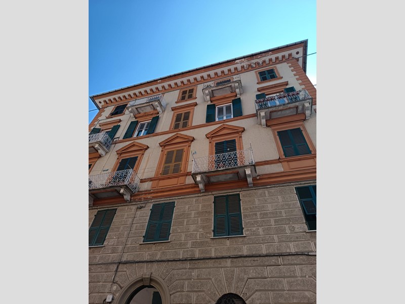 Trilocale in Vendita a La Spezia, 130'000&euro;, 76 m², arredato