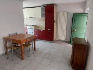 Trilocale in Vendita a Carrara, zona Codena, 78'000&euro;, 55 m²