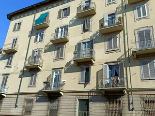 Trilocale in Vendita a Torino, 52'500&euro;, 80 m²