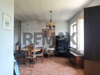 Quadrilocale in Vendita a Asola, 58'000&euro;, 90 m²