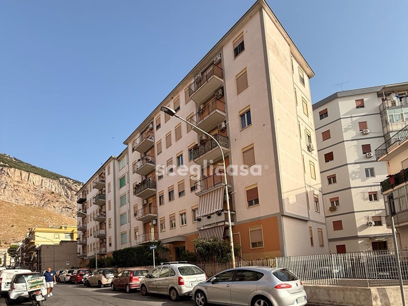 Appartamento in Vendita a Capaci, 158'000&euro;, 112 m²