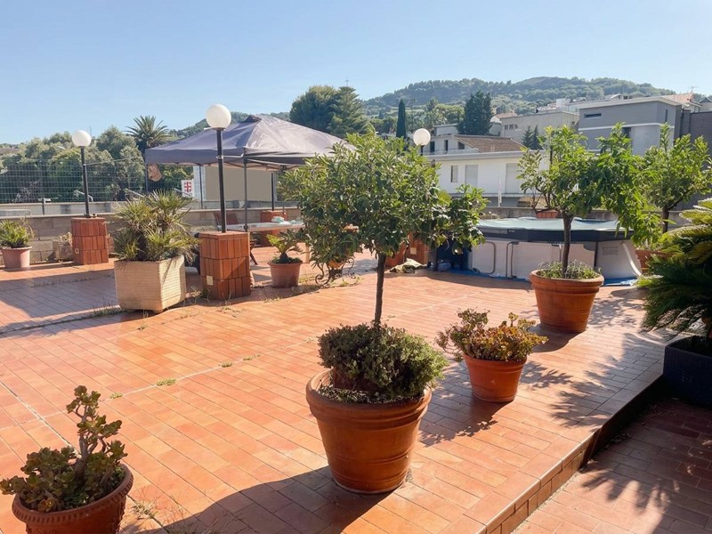 Quadrilocale in Vendita a San Benedetto del Tronto, 350'000&euro;, 150 m²
