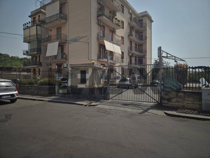 Quadrilocale in Vendita a Catania, 140'000&euro;, 110 m²