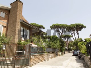 Appartamento in Vendita a Anzio, 189'000&euro;, 204 m²