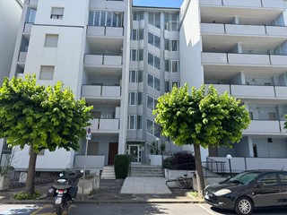 Trilocale in Vendita a Alba Adriatica, 130'000&euro;, 68 m²