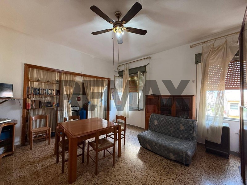Appartamento in Vendita a Priolo Gargallo, 70'000&euro;, 131 m²
