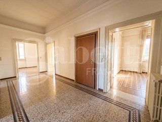 Appartamento in Vendita a Brescia, 290'000&euro;, 175 m², con Box