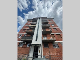 Trilocale in Vendita a Gallarate, 178'000&euro;, 118 m², con Box